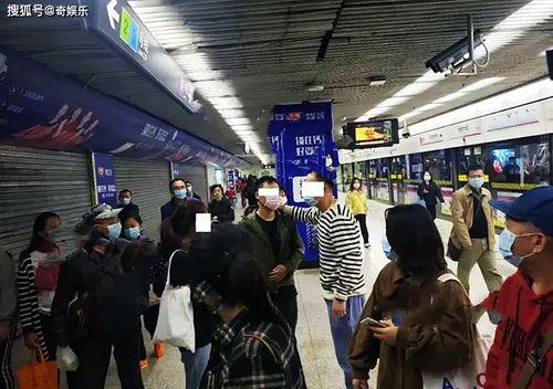 上海地铁男子猥琐视频